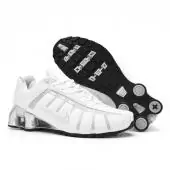 baskets basses nike shox nz pas cher blanc argent